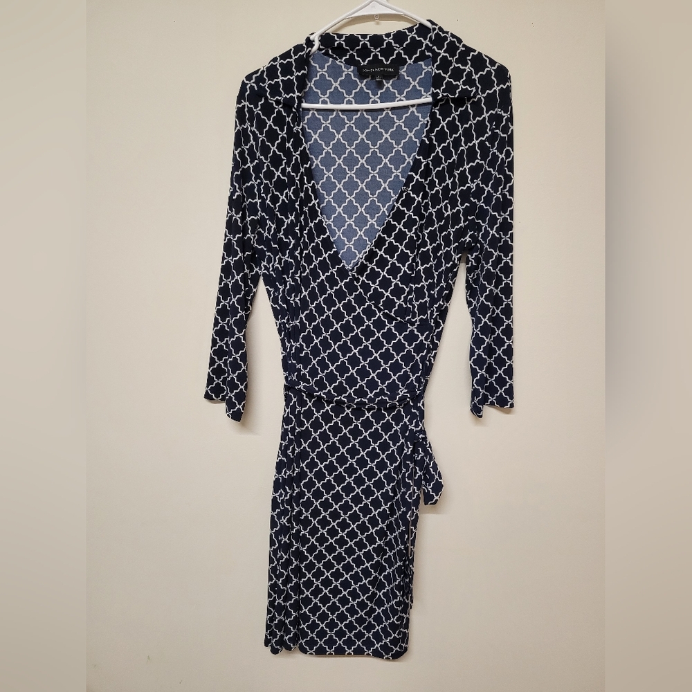 Jones newyor Stylish Black and White Patterned Dress used good condition.